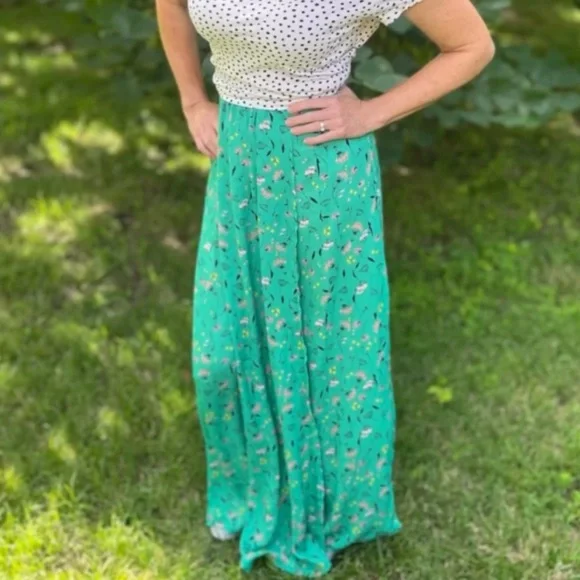 Stylish Wide Leg Palazzo Pants - Size Small - Picture 5 of 7